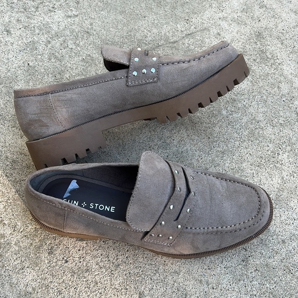 Sun + Stone Taelenn Taupe Faux Suede Studded Slip on Loafer Women's Size 8.5 - Picture 2 of 8